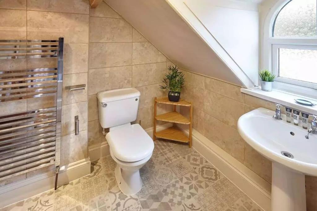 May House 3 Bedroomed House Γουίτμπι Εξωτερικό φωτογραφία